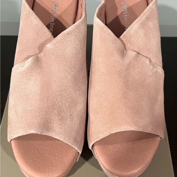 Antelope K21 Taja Blush Suede, size 41, - Picture 4 of 11